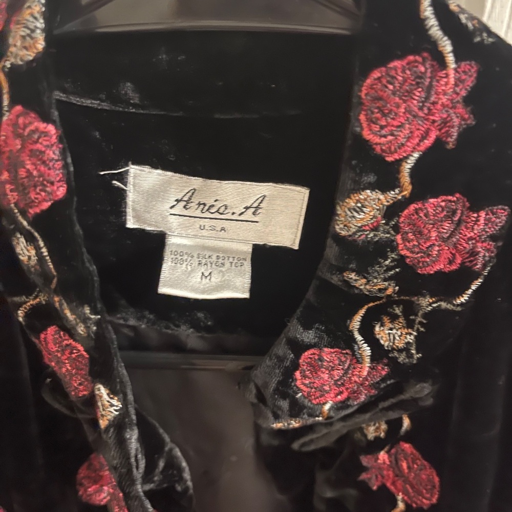 Anis A floral embroidered silk/rayon coat - Picture 3 of 6